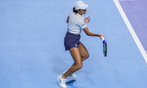 原创 
            三盘激战胜出！老将张帅重返广网四强，三年后再进巡回赛半决赛