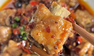 周末蒸一锅“鲜掉眉毛”！鹿茸菇蒸排骨，零失败还能炫两碗饭