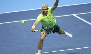 一盘未丢成功卫冕！ATP年终总决赛：辛纳2-0阿尔卡拉斯夺冠