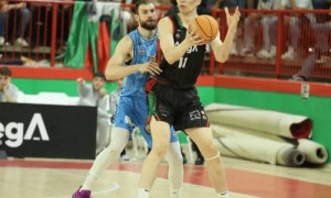 原创 
            余嘉豪终于暴走！20分钟轰12分！速率提升，篮下强硬，逐渐蜕变！