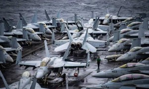 美海军在南海连摔两架飞机，因电磁攻击？中国军号发文