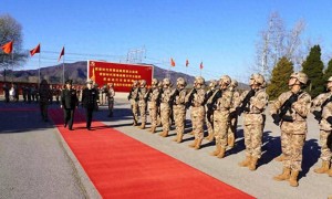 高市早苗上任后不久，日本自卫队就首次访华，直奔解放军基地！高市早苗暴露真面目