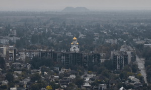 红军城移交前夜，乌克兰宣布开辟新战线，主动反攻击溃俄军攻势