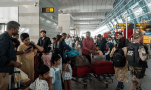 印度打工人的天塌了，特朗普这次捏中了印度的软肋？