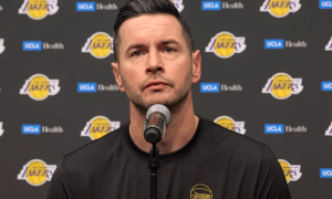 原创 
            东契奇将出战太阳！斯马特也将迎湖人首秀 雷迪克尚未确定揭幕战首发