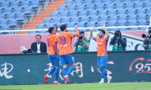 中超最佳阵容：萨里奇戴帽征服工体 瓦科双响领跑射手榜