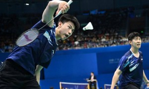 全运会羽毛球：李卓耀孙飞翔首轮出局 何冰娇次轮将战陈雨菲