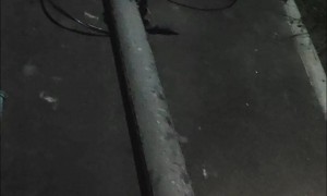 砸中5岁女童致其身亡的水泥杆，归属仍是谜