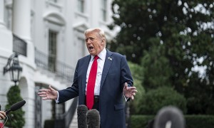 特朗普:若政府持续“停摆” 可能会裁员